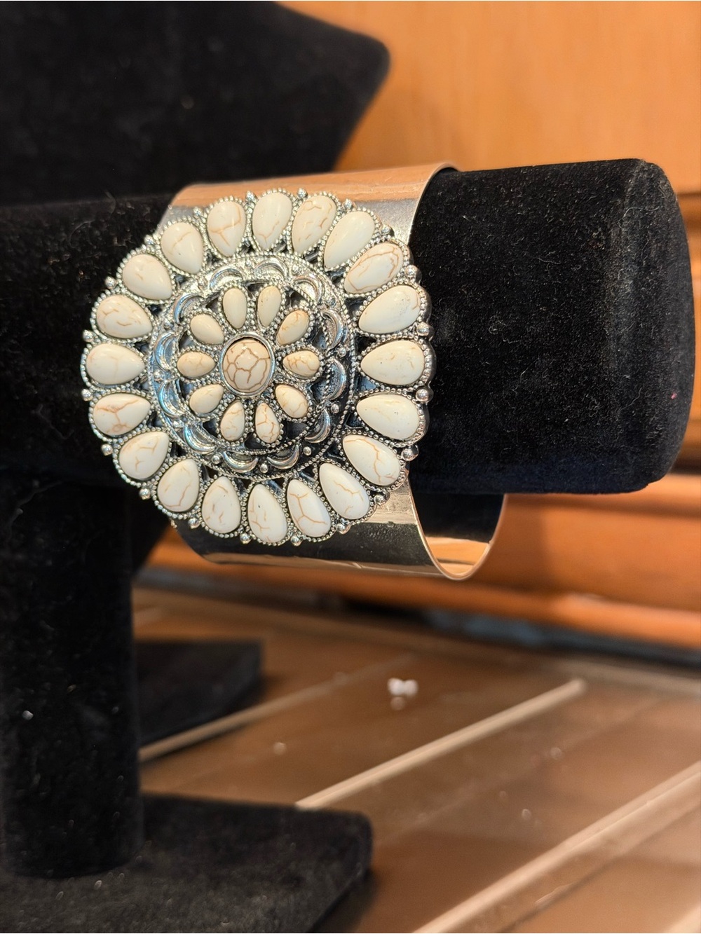 Silver Cuff Bracelet with White Howalite Stone Floral Medallion